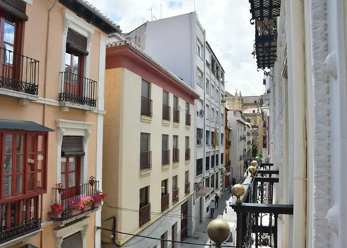 La Casa Junto A La Catedral